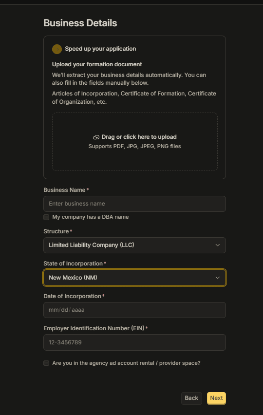 Pantalla Business Details de Slash con los datos legales de la LLC